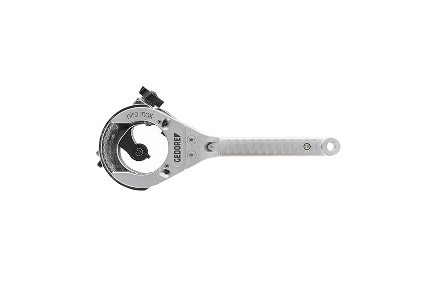 Cortatubos con llave chicharra incorporada